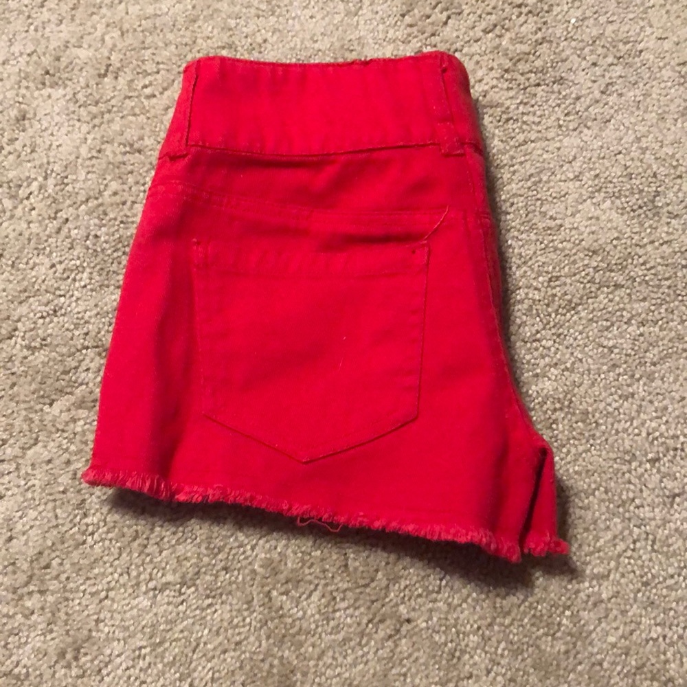 Red Refuge shorts - Picture 2 of 3